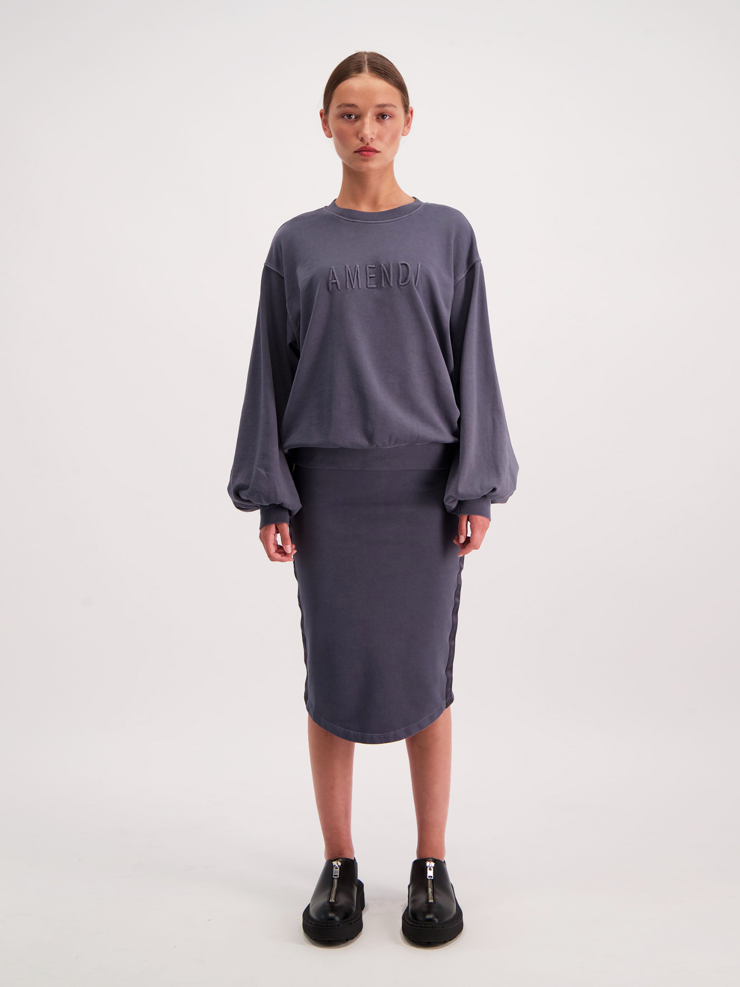 Ines - Washed Black