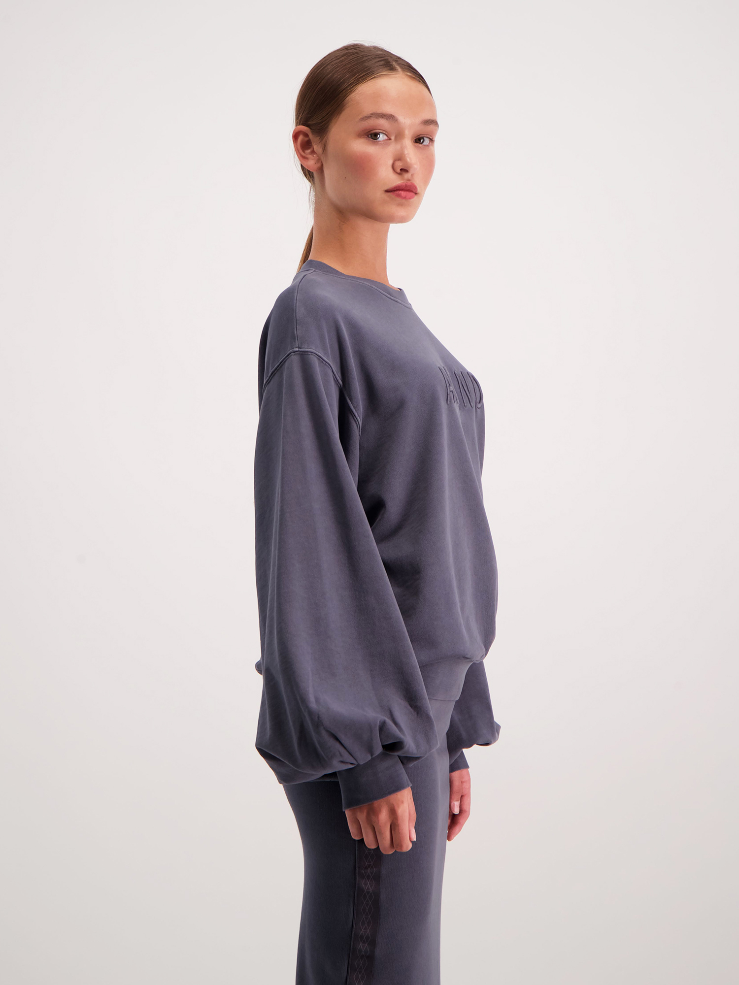 Ines - Washed Black