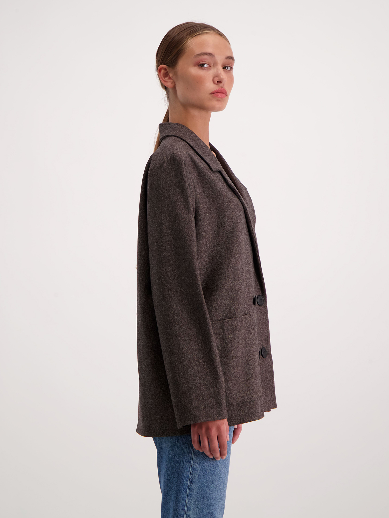 Ebba - Brown