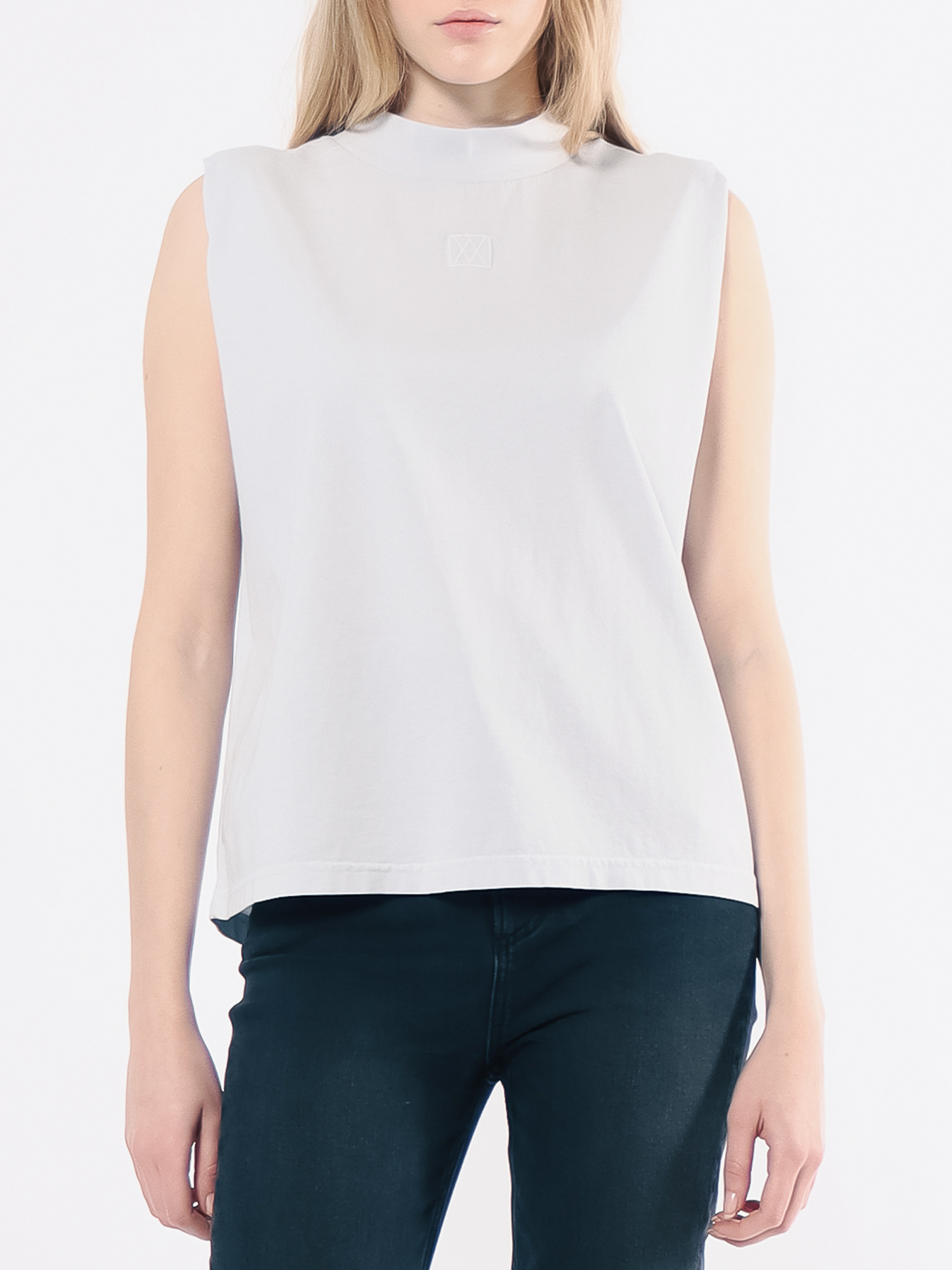 May Sleeveless T-shirt