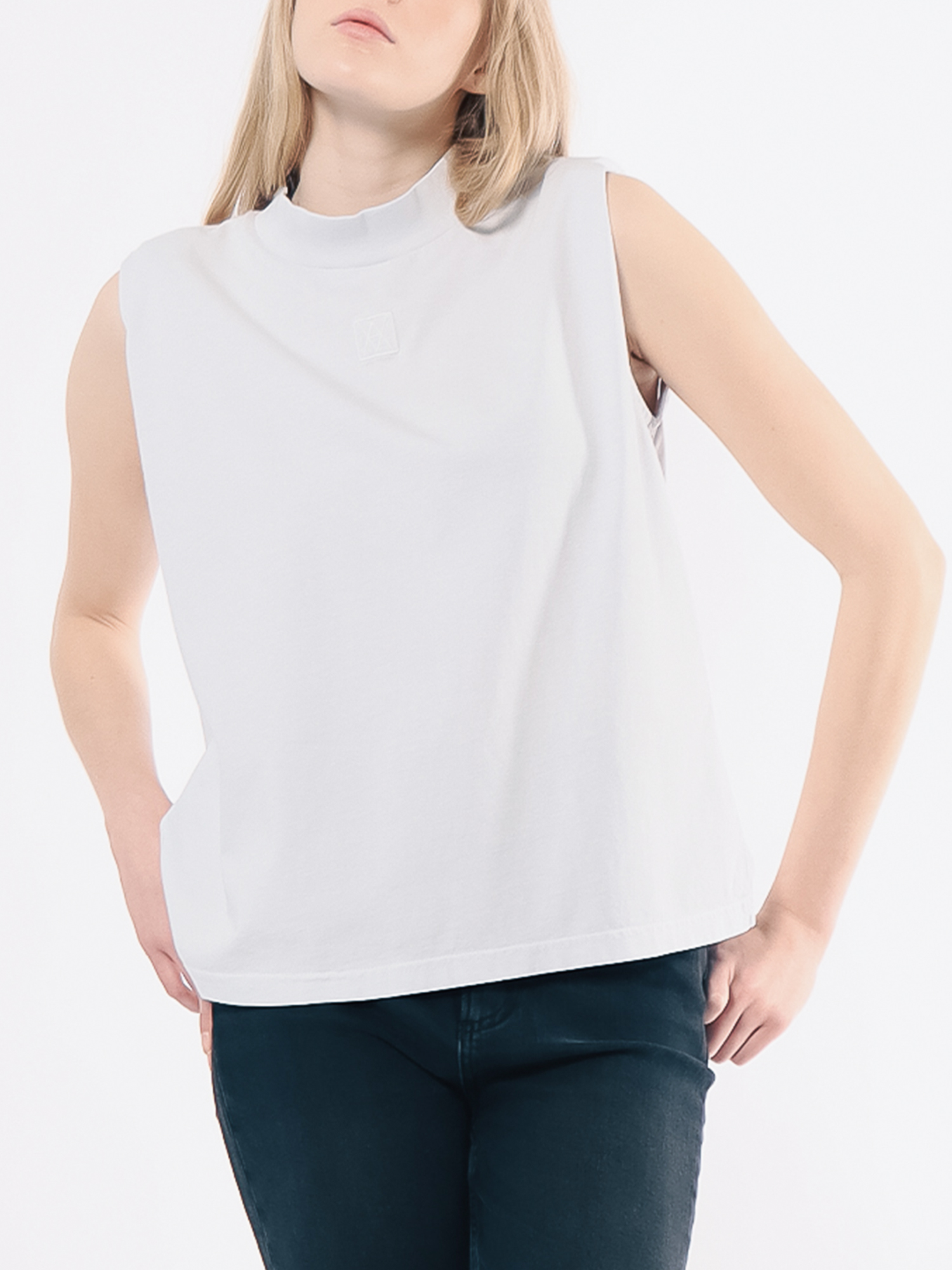 May Sleeveless T-shirt