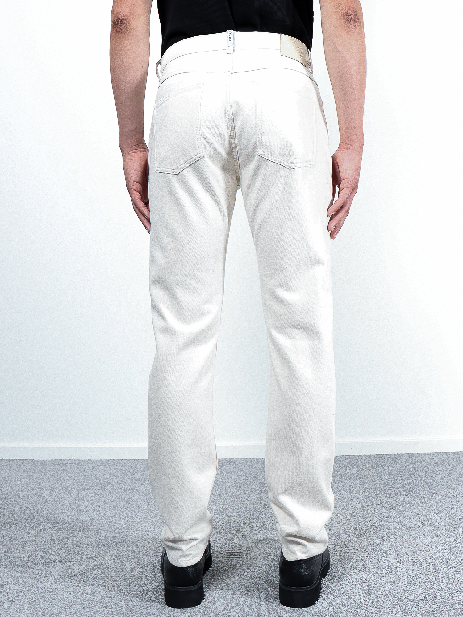 Ake - Natural White