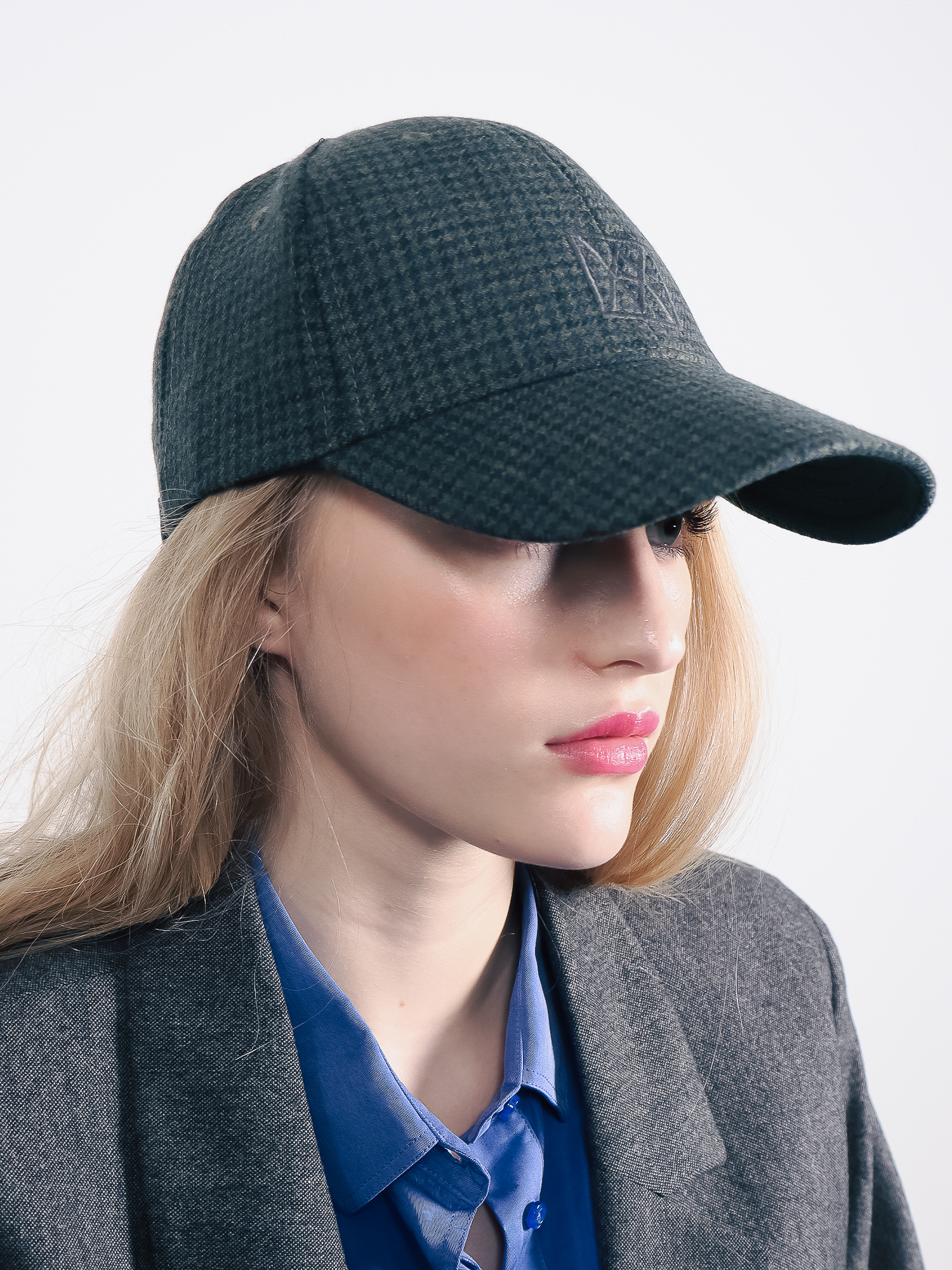 Amendi Josef Wool Cap In Brown